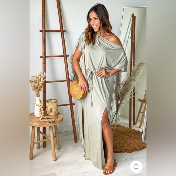 MainStrip Sage, Boat Neckline, Double Slit Maxi Dress. Will fit SZ Small & Med - Picture 7 of 16